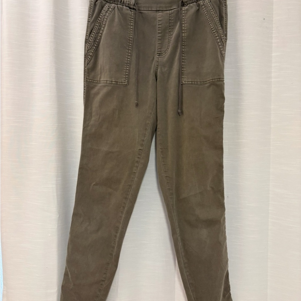 Women’s Green Elastic Waist Joggers Size Medium. Maurice’s Brand